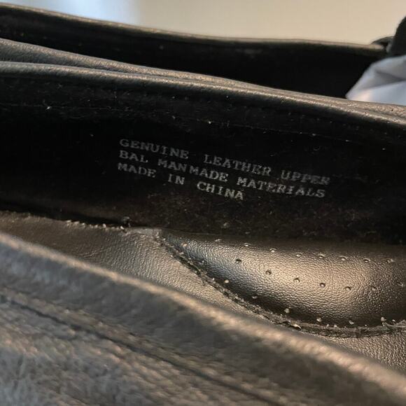 Black Leather Moccasin Driving Shoes | Pillows, 8.5, Tassel Loafers, Minimalist - Picture 7 of 8